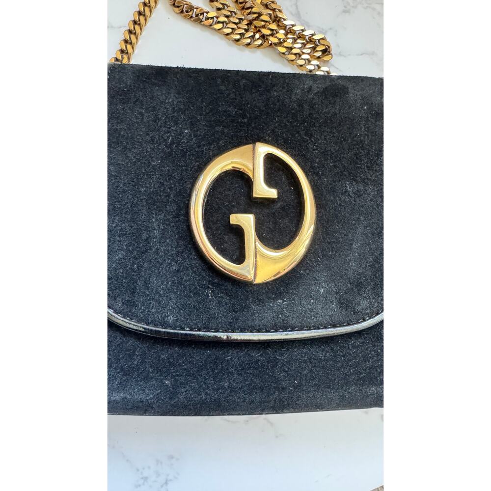 Gucci 1973 Small Chain Shoulder Bag in Black Suede - Picture 8 of 10
